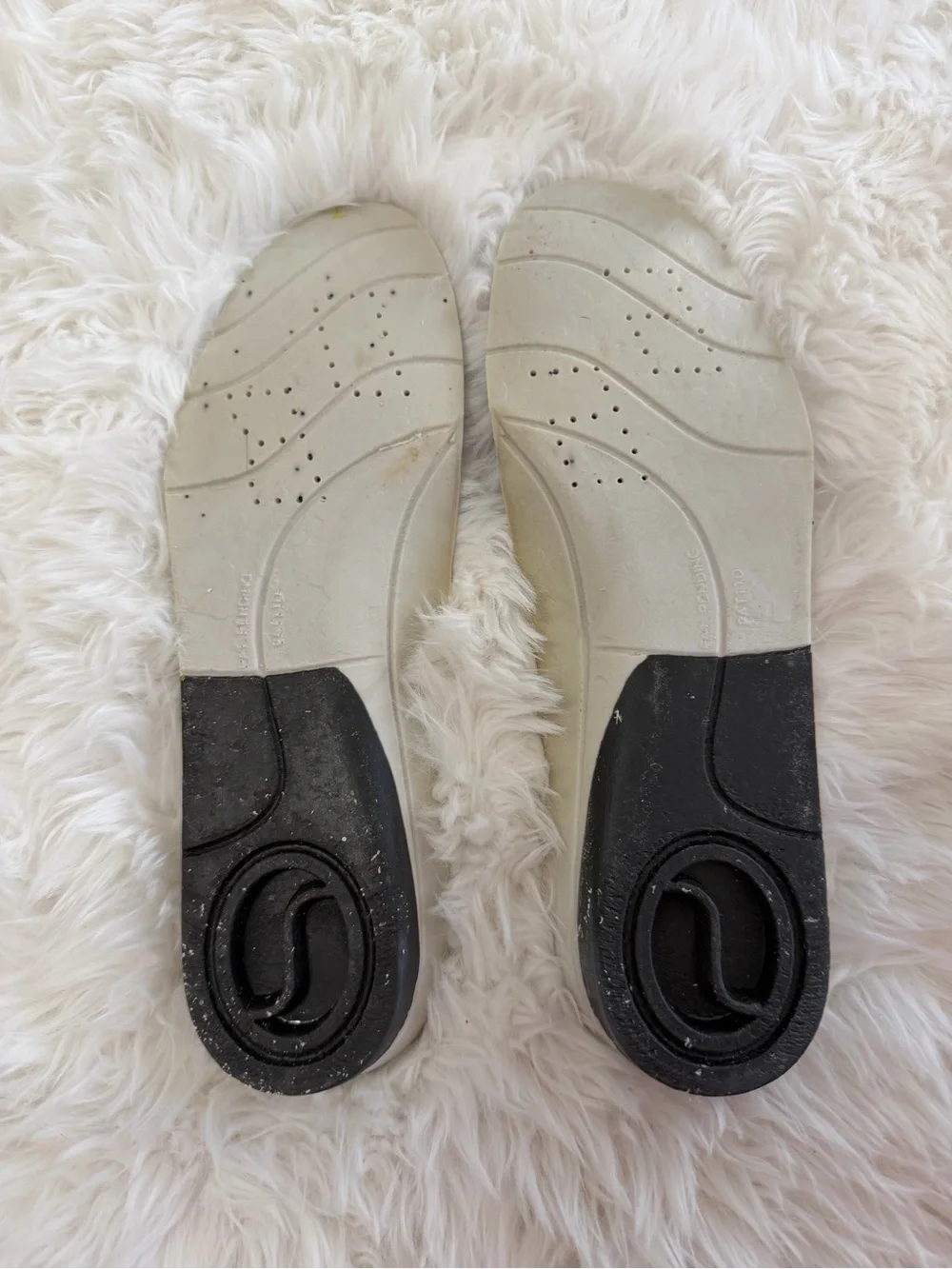Golden Goose Super-Star Velvet Sneakers in Burgundy and White Size 39 US 9